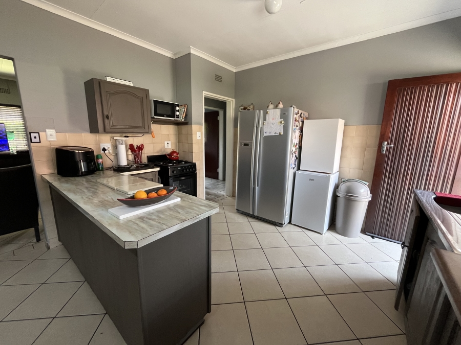 To Let 3 Bedroom Property for Rent in Geelhoutpark North West